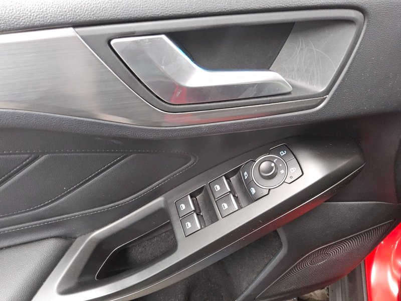 Ford Focus 1.0 EcoBoost Titanium • ACC • LED — 9