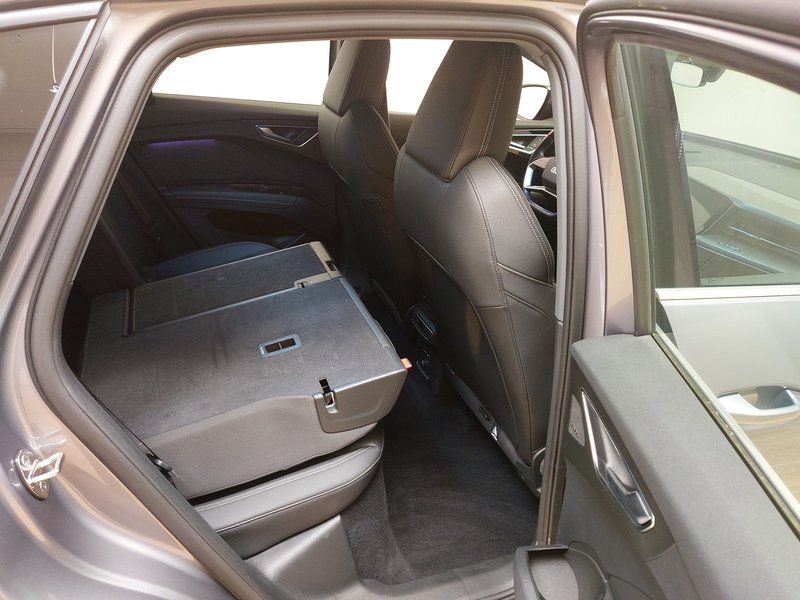 Audi Q4 Sportback 40 e-tron S line — 11