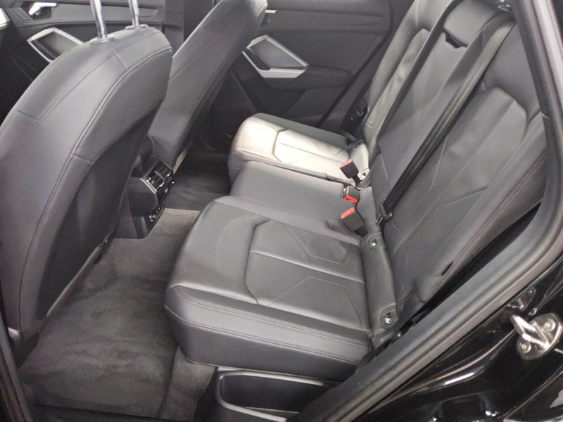 Audi Q3 35 TDI automatik advanced • Full LED • koža — 13