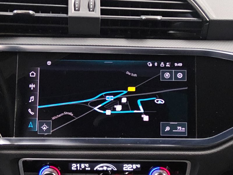 Audi Q3 35 TDI automatik advanced • Full LED • koža — 7