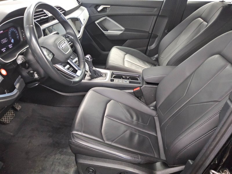Audi Q3 35 TDI automatik advanced • Full LED • koža — 9