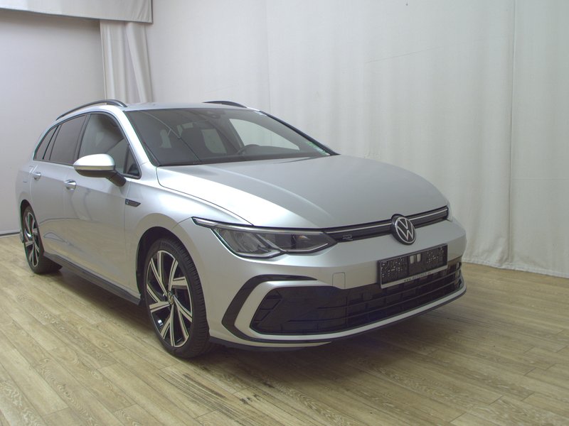 Volkswagen Golf 8 Variant 2.0 TDI automatik R-Line • ACC • Full LED — 3