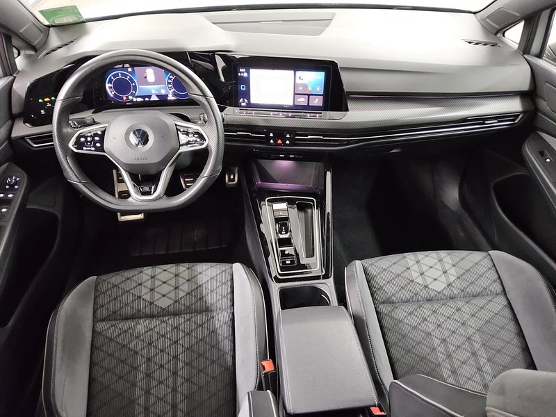 Volkswagen Golf 8 Variant 2.0 TDI automatik R-Line • ACC • Full LED — 5