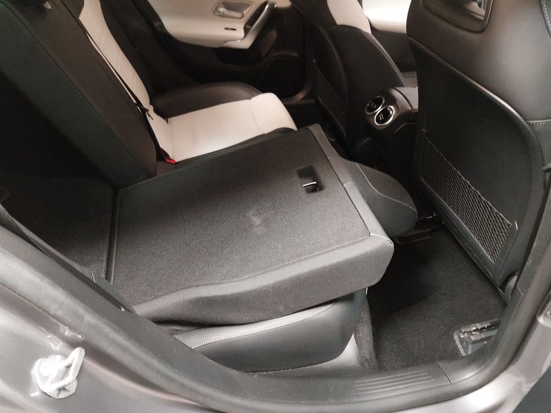 Mercedes-Benz CLA 220 d automatik AMG-Line • ACC • električna peta vrata — 11