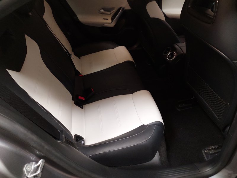 Mercedes-Benz CLA 220 d automatik AMG-Line • ACC • električna peta vrata — 12