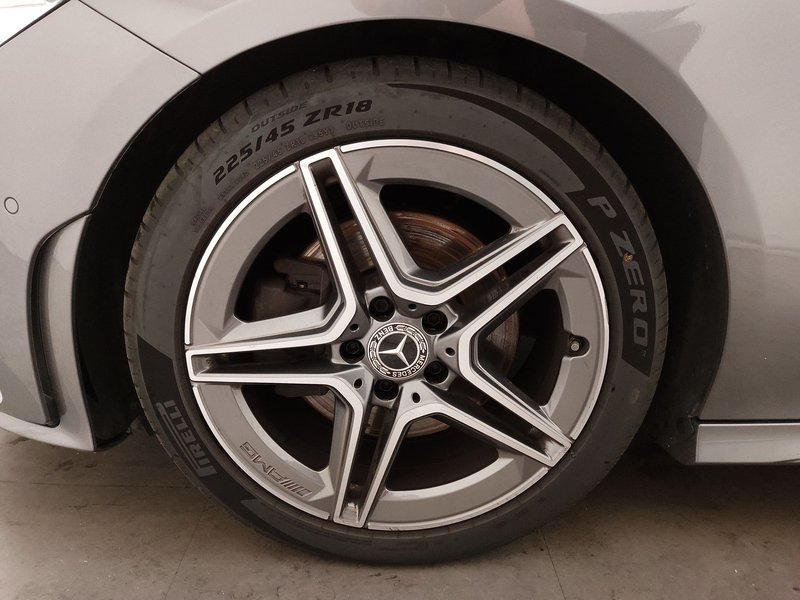 Mercedes-Benz CLA 220 d automatik AMG-Line • ACC • električna peta vrata — 8