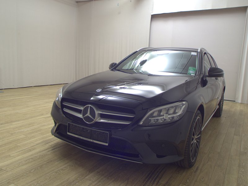 Mercedes-Benz C 180 d karavan automatik Avantgarde • LED — 2