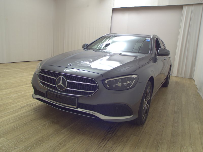 Mercedes-Benz E 300 de karavan automatik Avantgarde • ACC • 360° kamera — 2