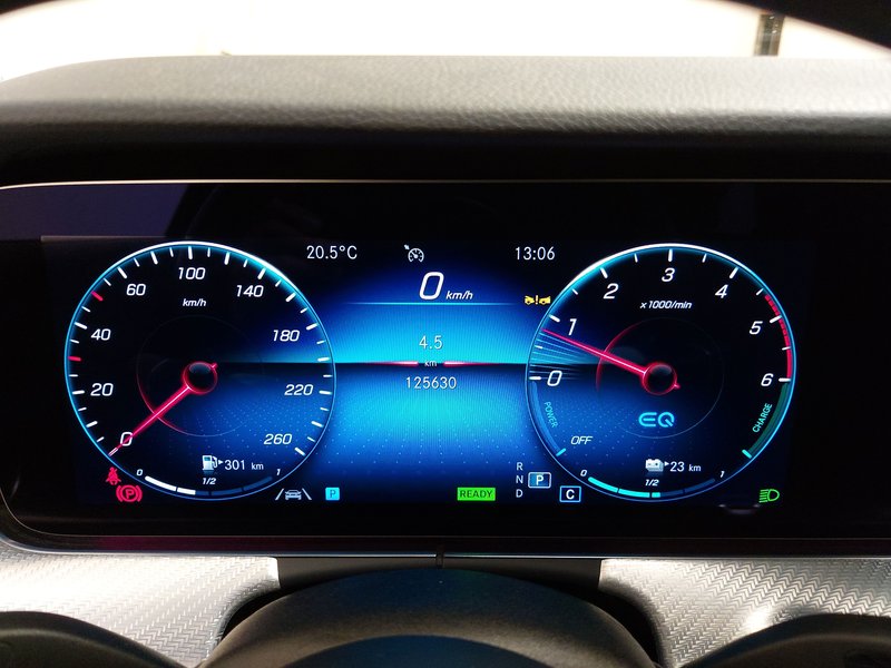 Mercedes-Benz E 300 de karavan automatik Avantgarde • ACC • 360° kamera — 24