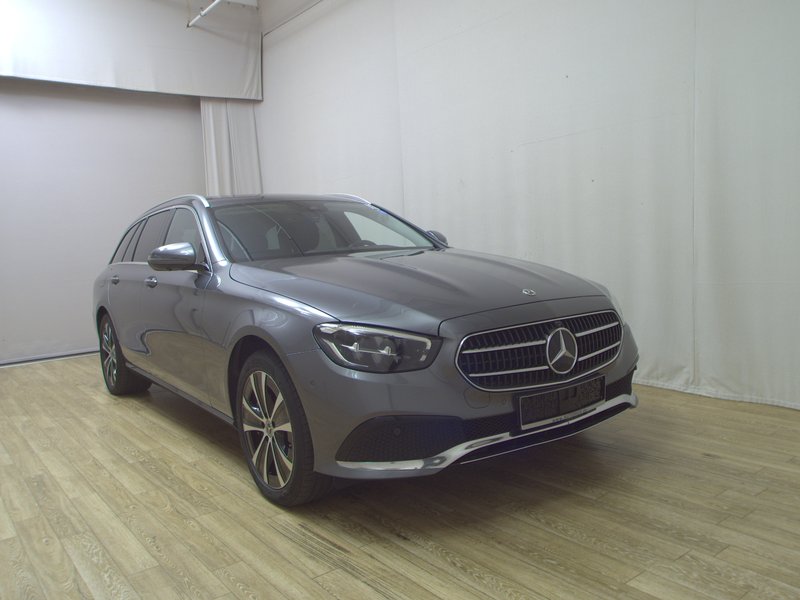 Mercedes-Benz E 300 de karavan automatik Avantgarde • ACC • 360° kamera — 3