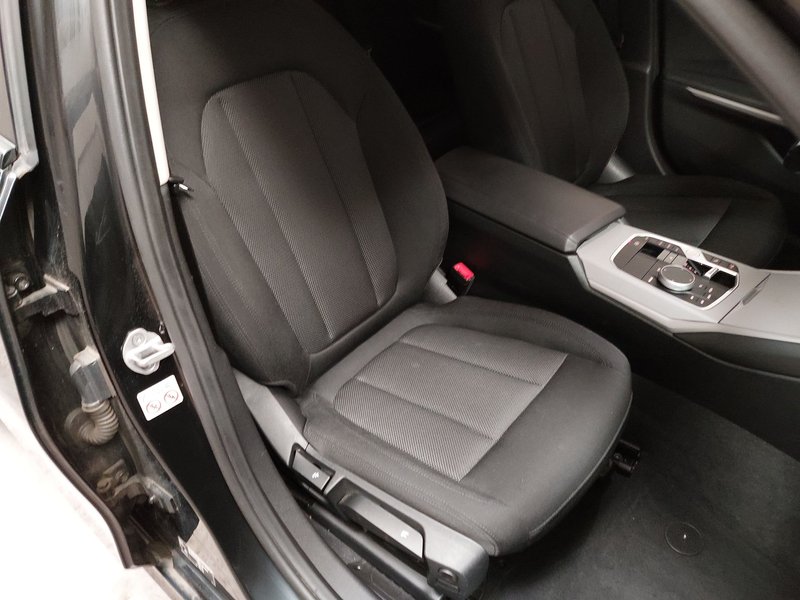 BMW 320d xDrive automatik M Sport • ACC • Full LED — 10