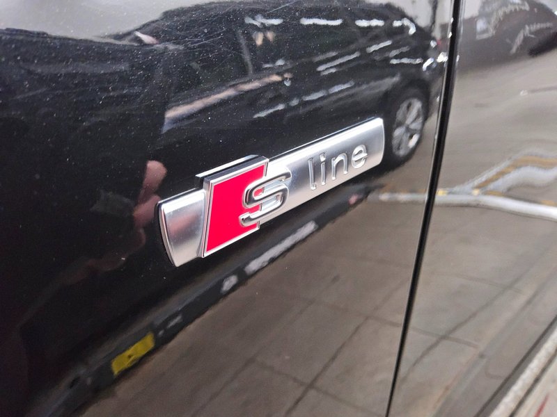 Audi Q2 35 TDI automatik S line • Full LED — 11
