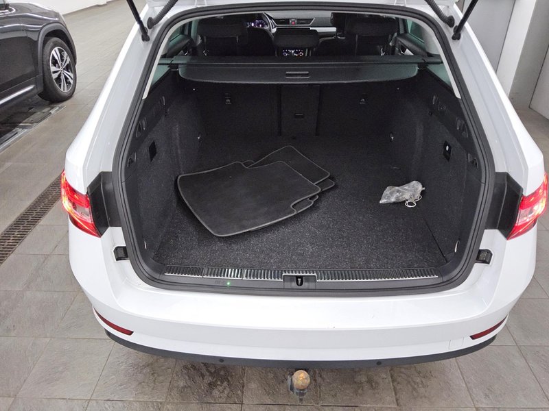 Škoda Superb Combi 1.4 TSI iV Ambition automatik • ACC • AHK — 12