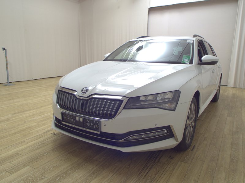 Škoda Superb Combi 1.4 TSI iV Ambition automatik • ACC • AHK — 2