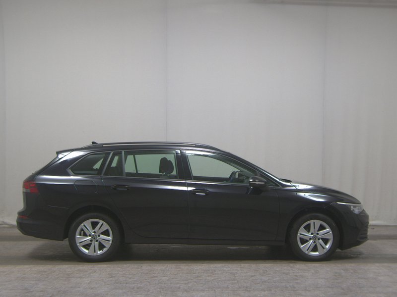 Volkswagen Golf 8 Variant 2.0 TDI automatik Life • ACC • Full LED