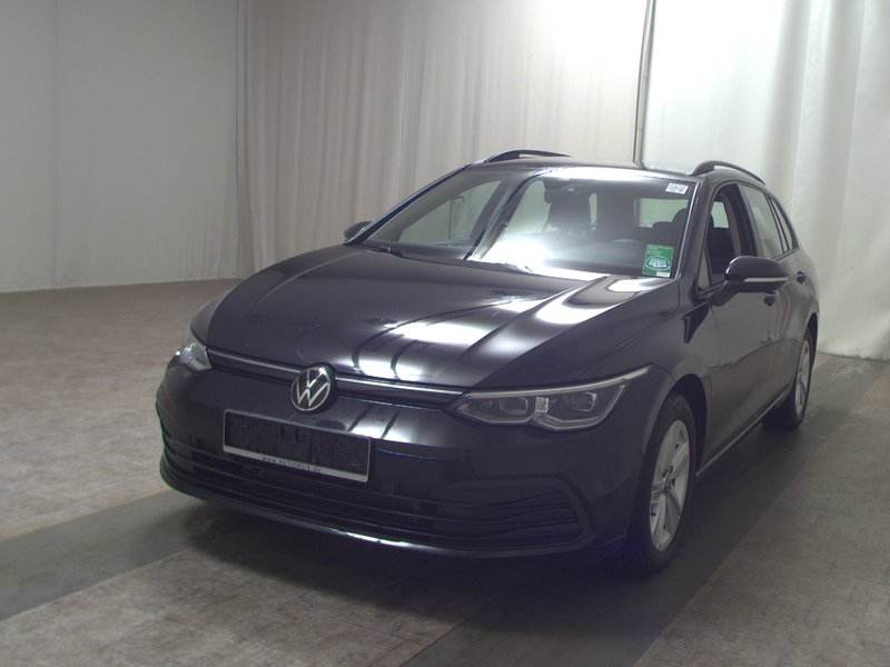 Volkswagen Golf 8 Variant 2.0 TDI automatik Life • ACC • Full LED — 2