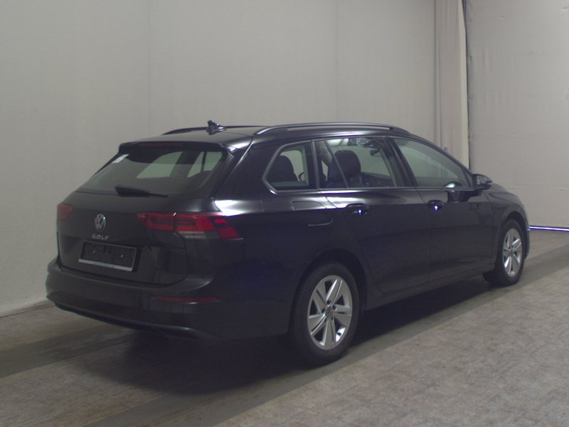 Volkswagen Golf 8 Variant 2.0 TDI automatik Life • ACC • Full LED — 4