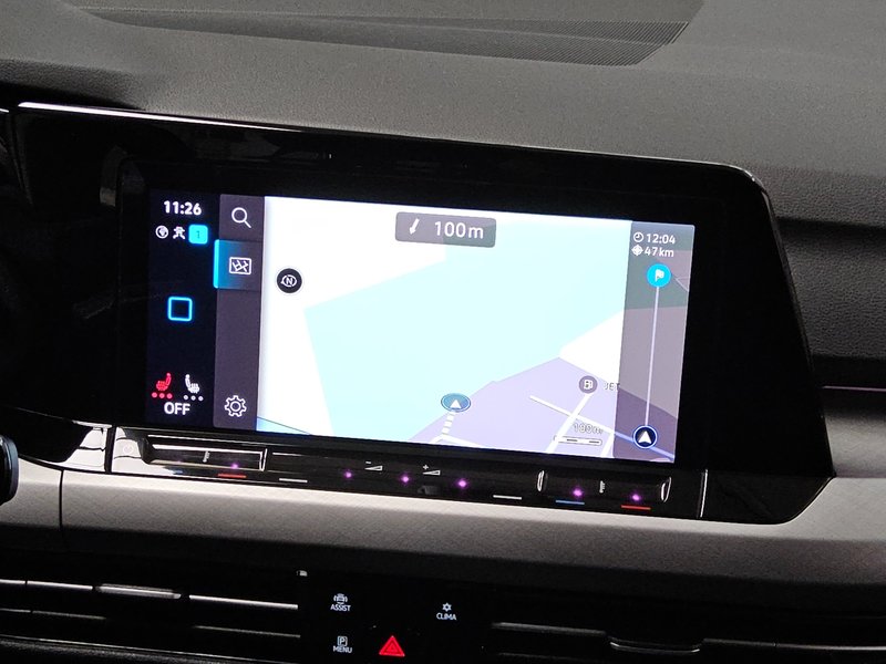 Volkswagen Golf 8 Variant 2.0 TDI automatik Life • ACC • HUD — 7