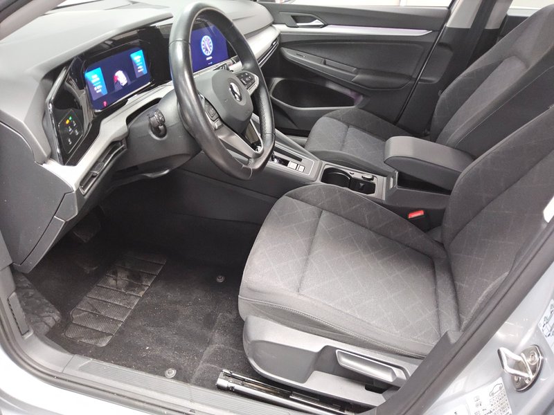 Volkswagen Golf 8 Variant 2.0 TDI automatik Life • ACC • HUD — 9