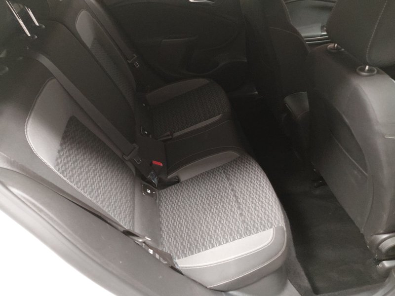 Opel Astra ST 1.5 D Business Edition automatik • LED • AHK — 12