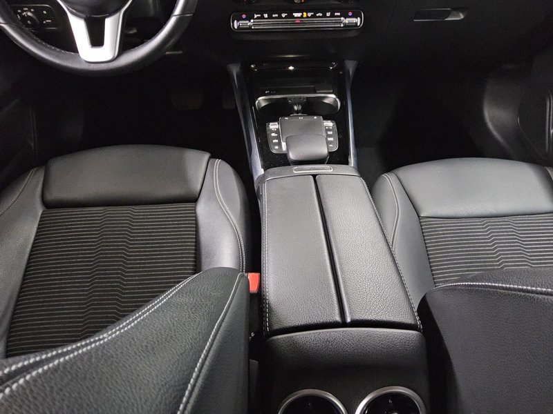 Mercedes-Benz GLB 200 d automatik Progressive • AHK • Full LED — 6