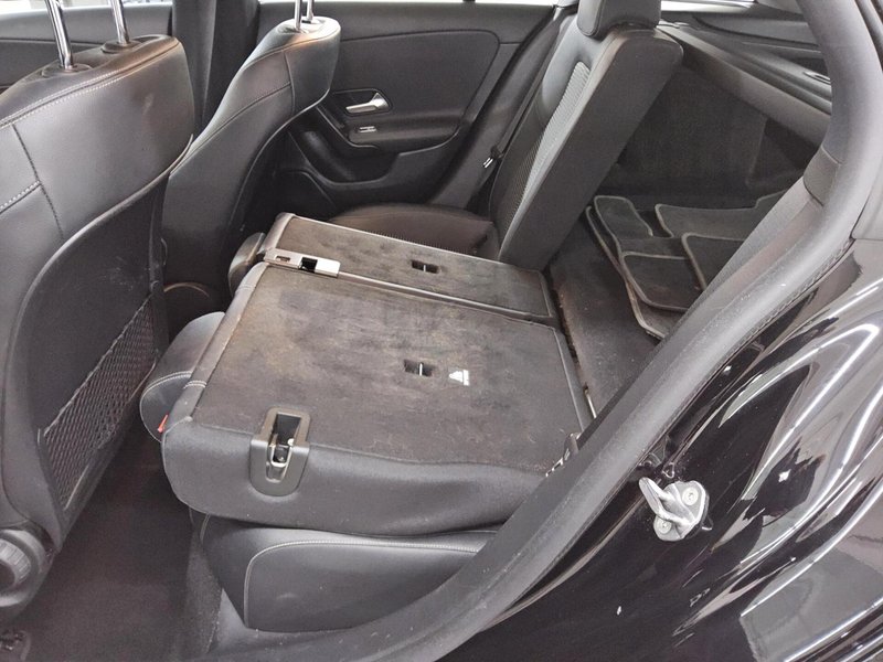Mercedes-Benz CLA 250 e Shooting Brake automatik • digitalni instrumenti — 13