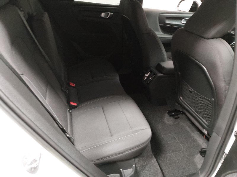 Volvo XC40 Recharge Twin Motor Core • 360° kamera • Full LED — 12