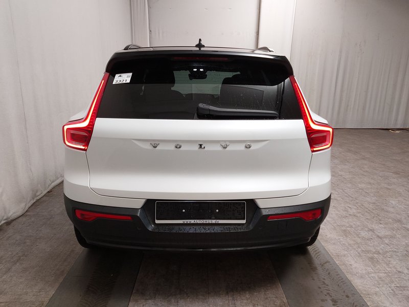 Volvo XC40 Recharge Twin Motor Core • 360° kamera • Full LED — 14