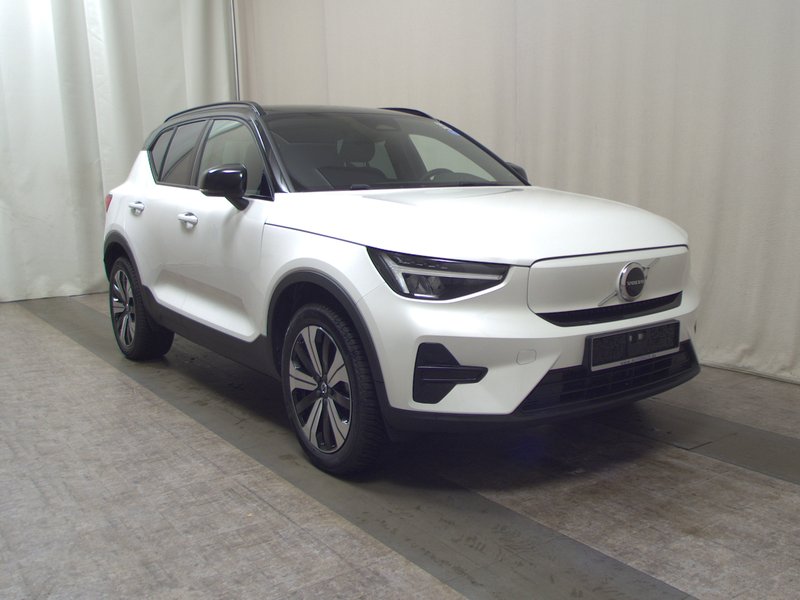 Volvo XC40 Recharge Twin Motor Core • 360° kamera • Full LED — 3
