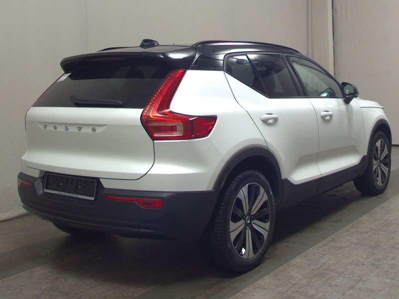 Volvo XC40 Recharge Twin Motor Core • 360° kamera • Full LED — 4