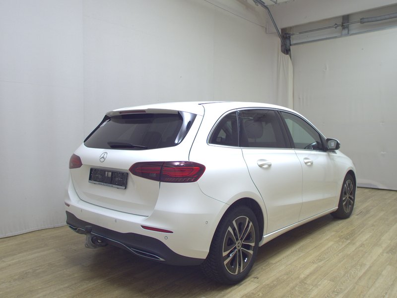 Mercedes-Benz B 200 d Progressive automatik • el. vrata prtljažnika • LED — 4