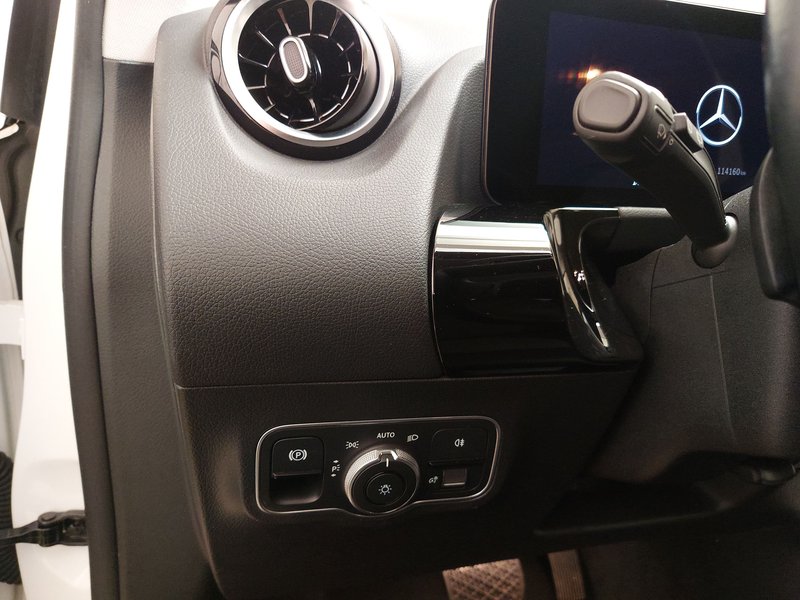 Mercedes-Benz B 200 d Progressive automatik • el. vrata prtljažnika • LED — 7