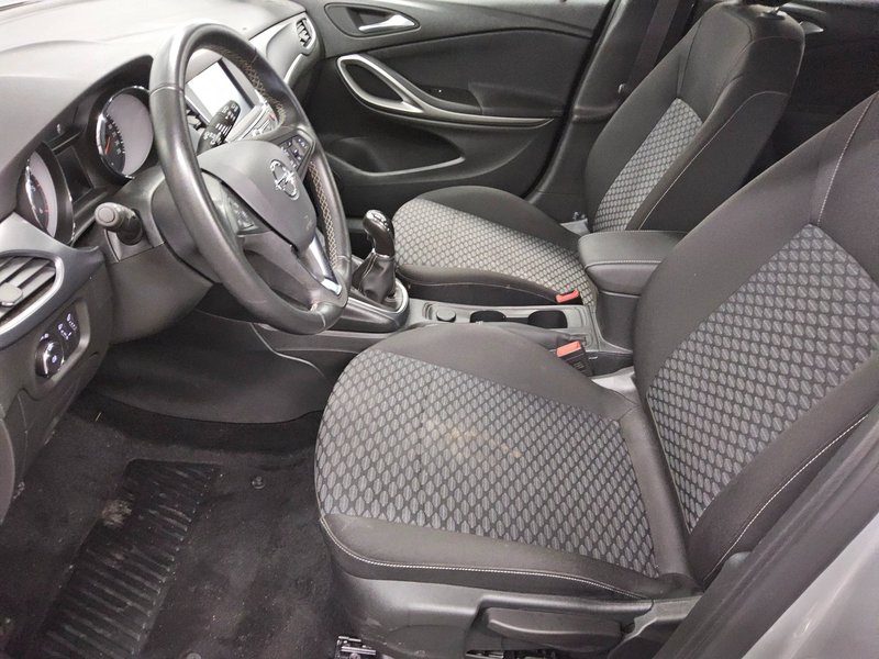 Opel Astra Sports Tourer 1.5 D Edition • LED — 8