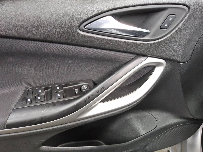 Opel Astra Sports Tourer 1.5 D Edition • LED — 9