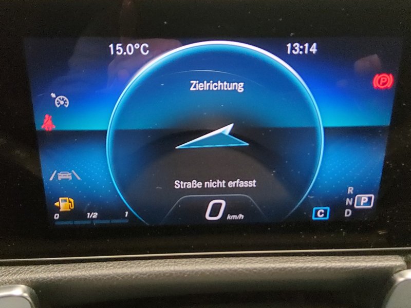 Mercedes-Benz GLB 200 d automatik Progressive • Full LED • AHK — 8