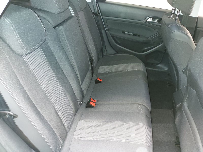 Peugeot 308 1.5 BlueHDi 130 Allure • AHK • digitalni instrumenti — 12
