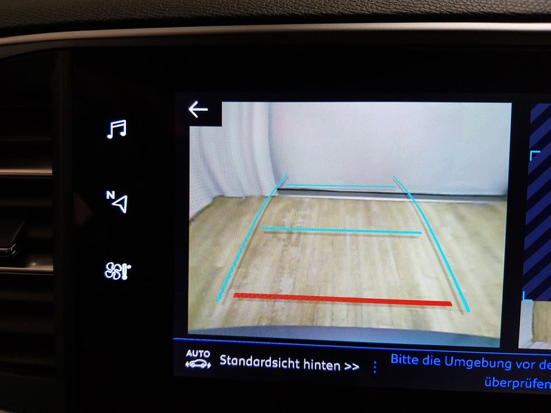 Peugeot 308 1.5 BlueHDi 130 Allure • AHK • digitalni instrumenti — 15