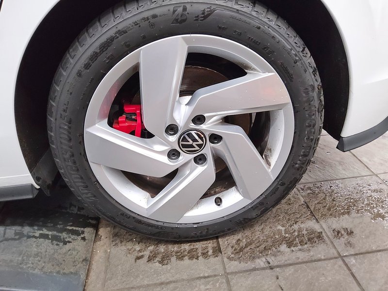 Volkswagen Golf 8 2.0 TSI automatik GTI • Full LED • Alcantara — 11