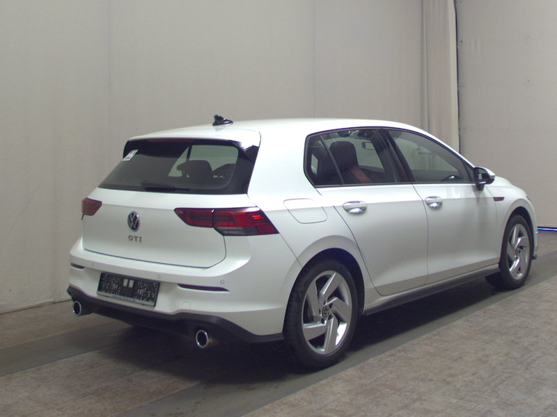 Volkswagen Golf 8 2.0 TSI automatik GTI • Full LED • Alcantara — 4