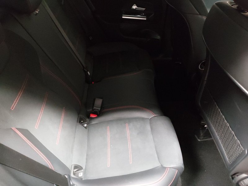 Mercedes-Benz GLA 250 e automatik AMG Line • ACC • kamera • sportska sjedala — 12