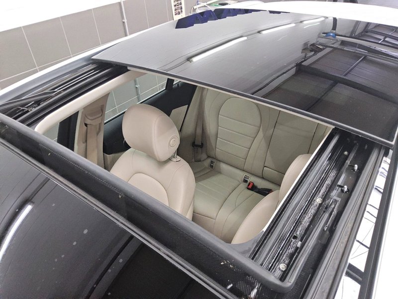 Mercedes-Benz GLC 300 de 4MATIC automatik • panorama • LED — 12