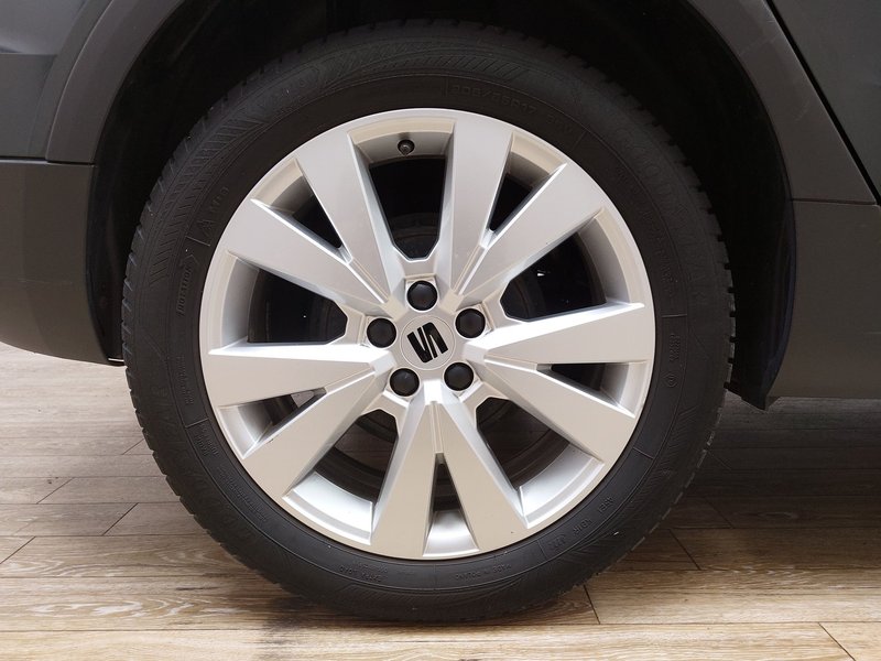 SEAT Arona 1.0 TSI Xperience • Full LED — 8