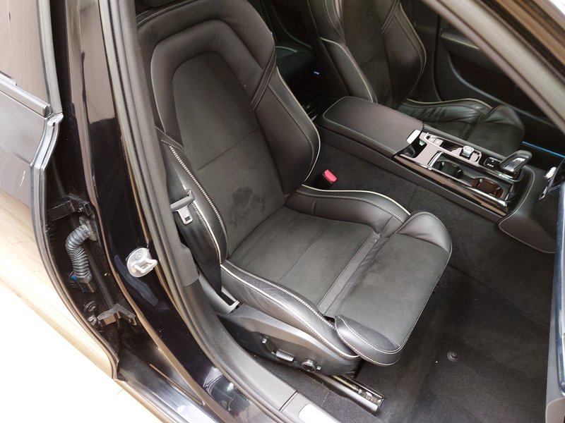 Volvo V90 R-Design automatik • AHK • 360° kamera — 10