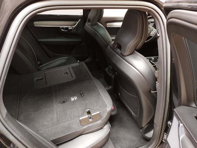 Volvo V90 R-Design automatik • AHK • 360° kamera — 11