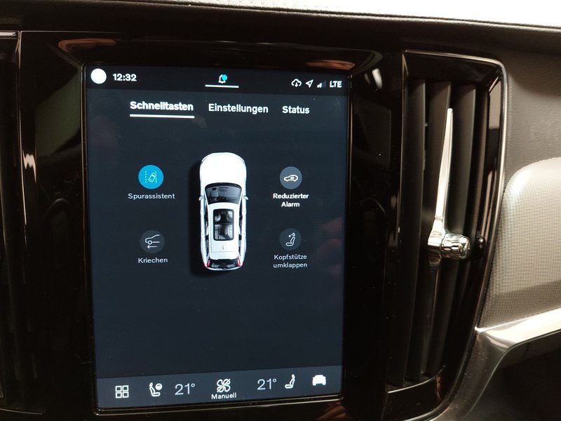 Volvo V90 R-Design automatik • AHK • 360° kamera — 23