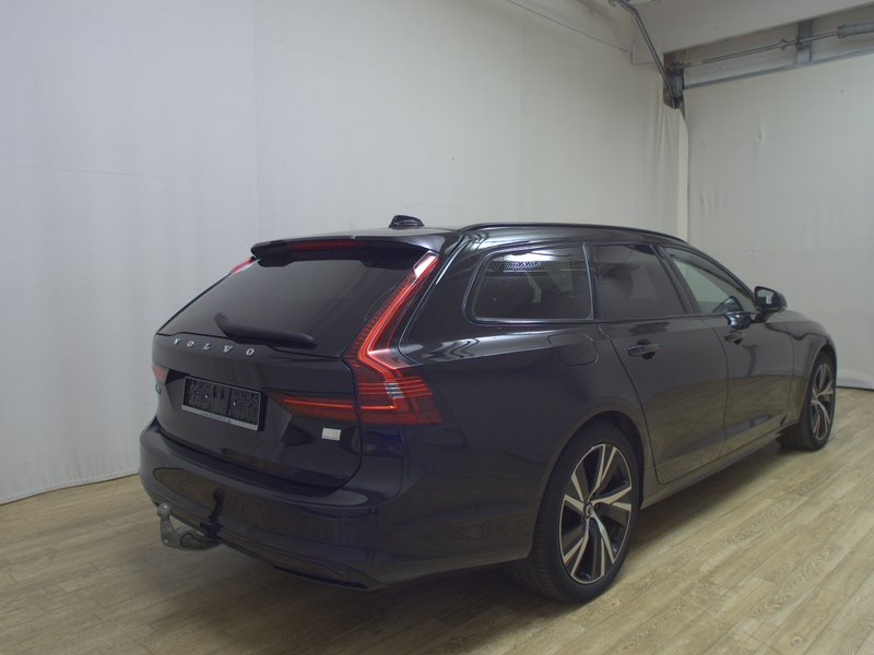 Volvo V90 R-Design automatik • AHK • 360° kamera — 4