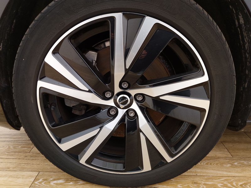 Volvo V90 R-Design automatik • AHK • 360° kamera — 8