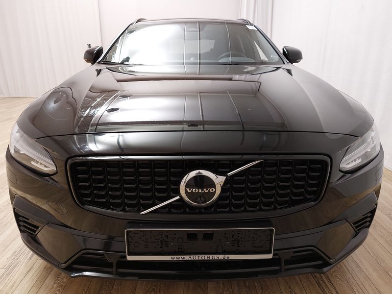 Volvo V90 R-Design automatik • AHK • 360° kamera — 9