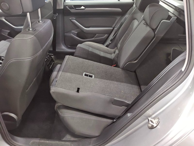 Volkswagen Passat Variant 2.0 TDI automatik Business • električna peta vrata — 12