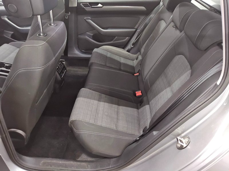 Volkswagen Passat Variant 2.0 TDI automatik Business • električna peta vrata — 13